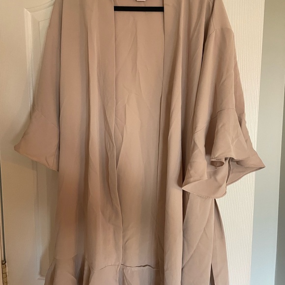 Birdy Grey Ruffle Robes - Picture 2 of 4